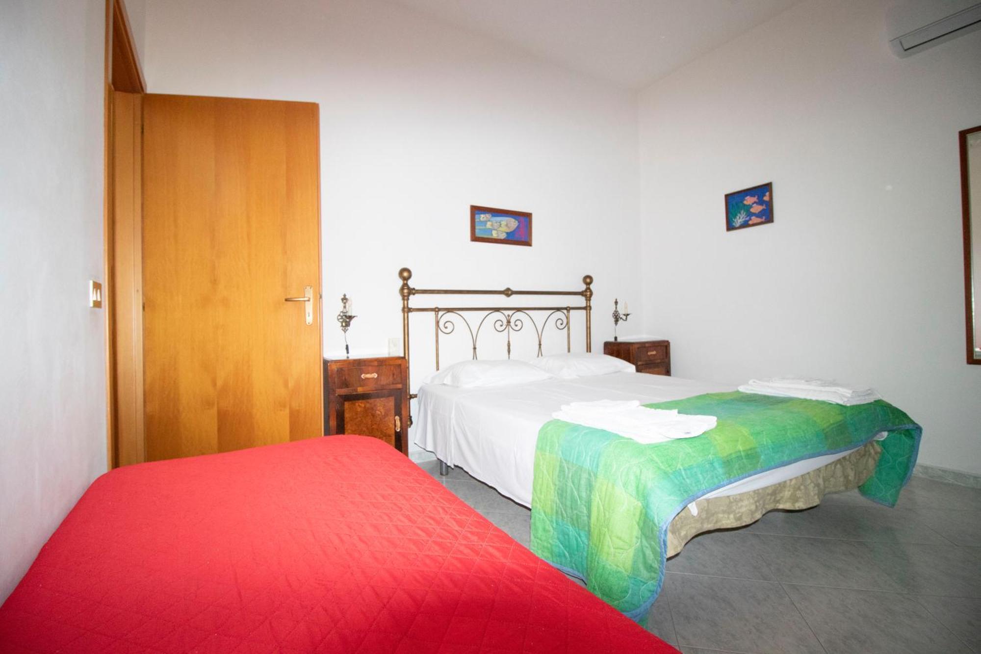 Case Vacanza Cristina Site In Antico Baglio E In Via Abruzzi N 161 Сан-Вито-Ло-Капо Экстерьер фото